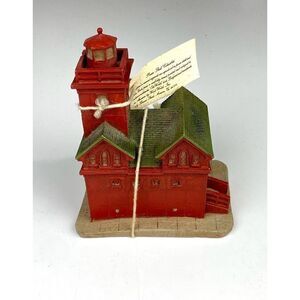 1993 Wood World Inc Resin Church Building Christmas Pecan Shell Collectibles NOS